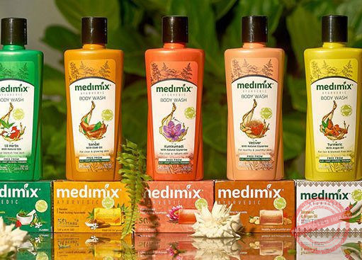 Review sữa tắm Medimix có là vũ khí trị mụn lưng thần kỳ Sữa tắm thảo dược midmix